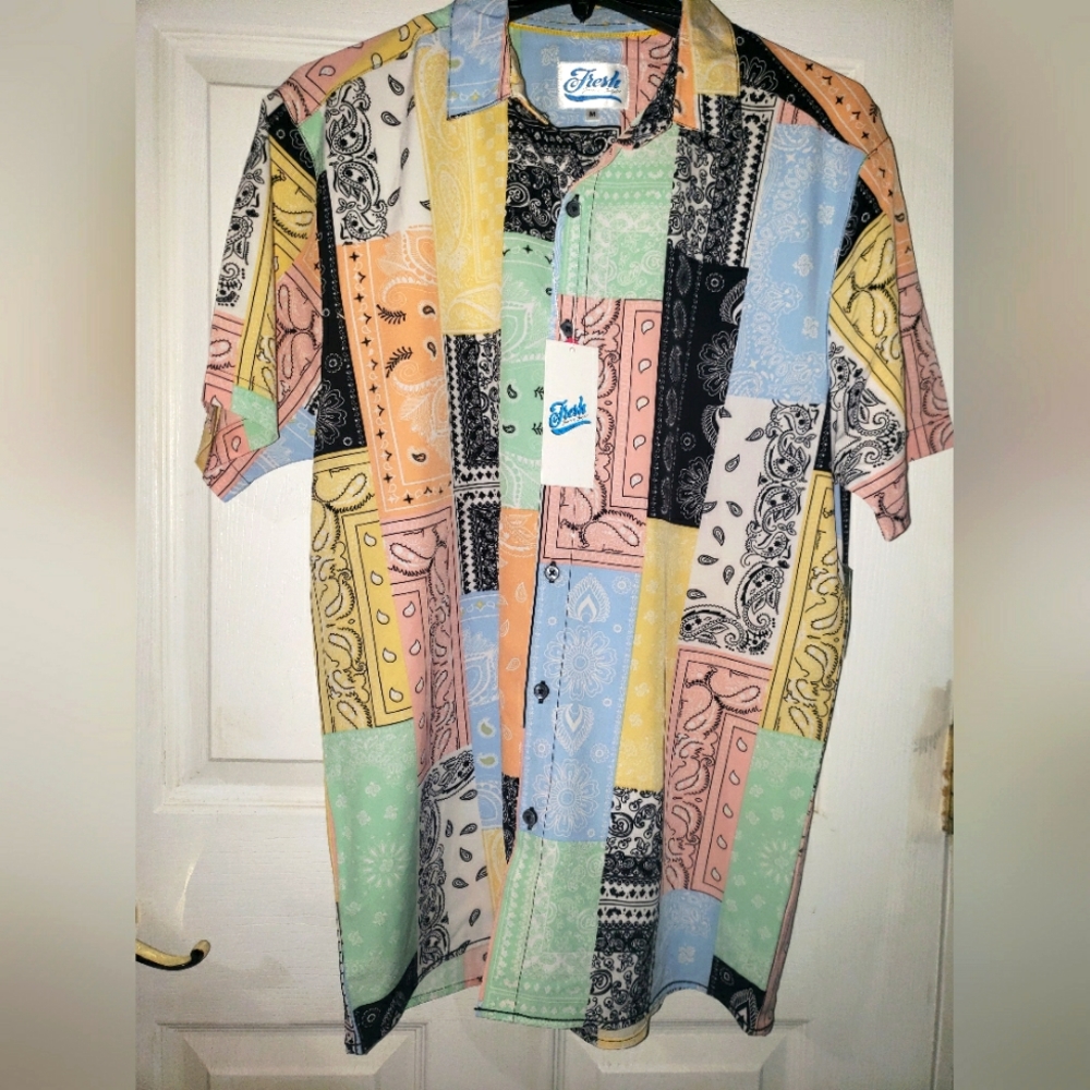 Medium mens button up shirt